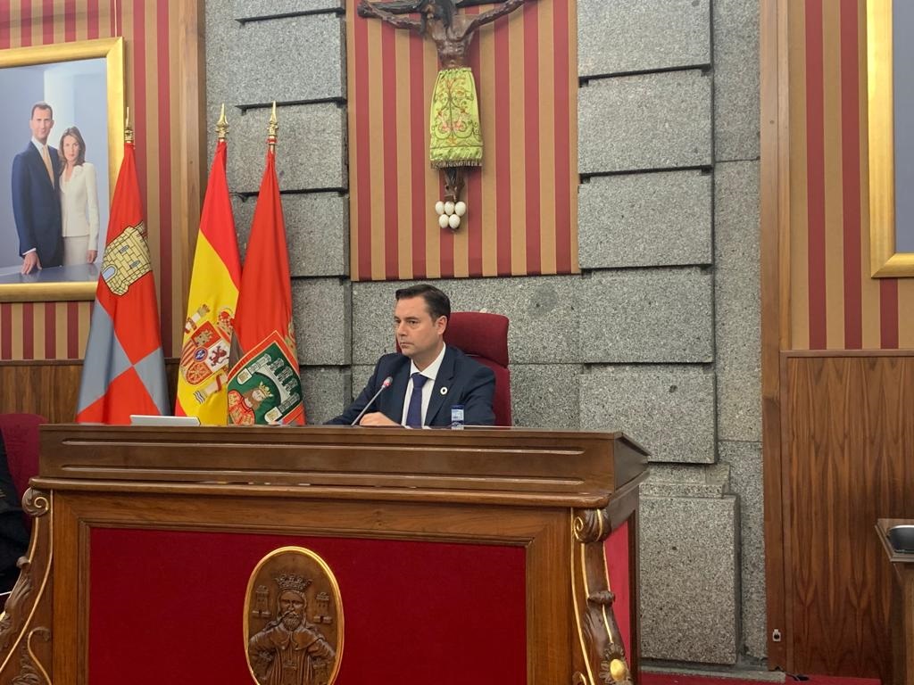 El Pleno aprueba por unanimidad la proposición del PSOE para instar a la Junta a crear dos centros de día en la ciudad